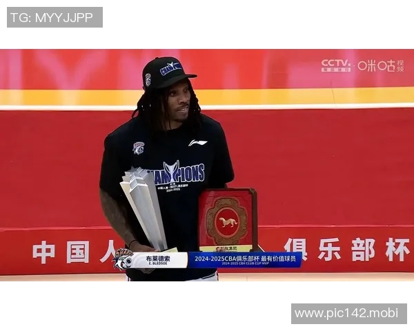 上海强势卫冕CBA杯，他们能否成为CBA首支联赛+杯赛双料冠军？