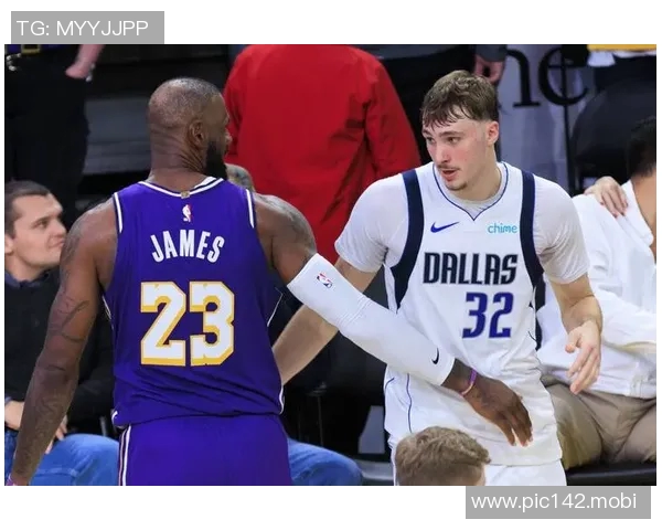 里程碑！布克超越基德升至历史得分榜第95位